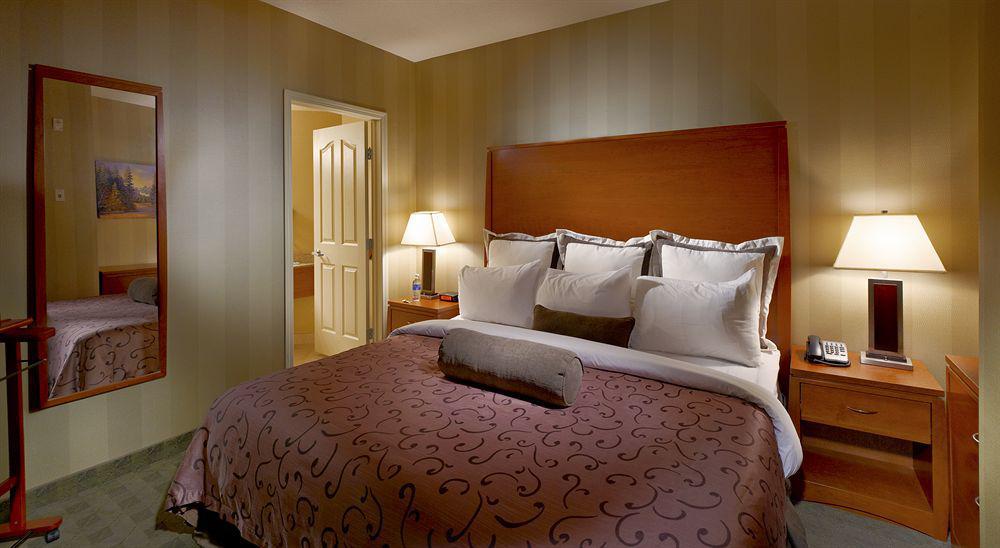 Deerfoot Inn And Casino YYC Exteriér fotografie
